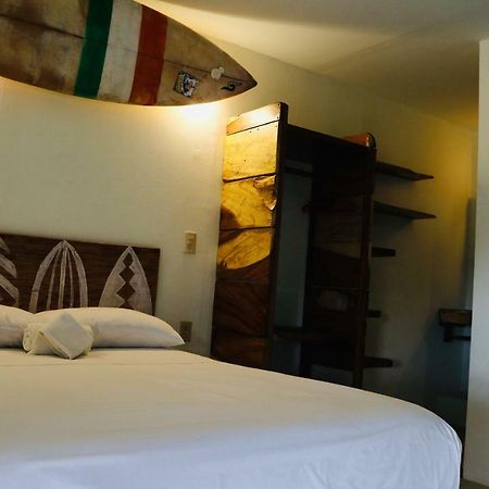 Experiencia Surf Camp Hostel Brisas de Zicatela ภายนอก รูปภาพ