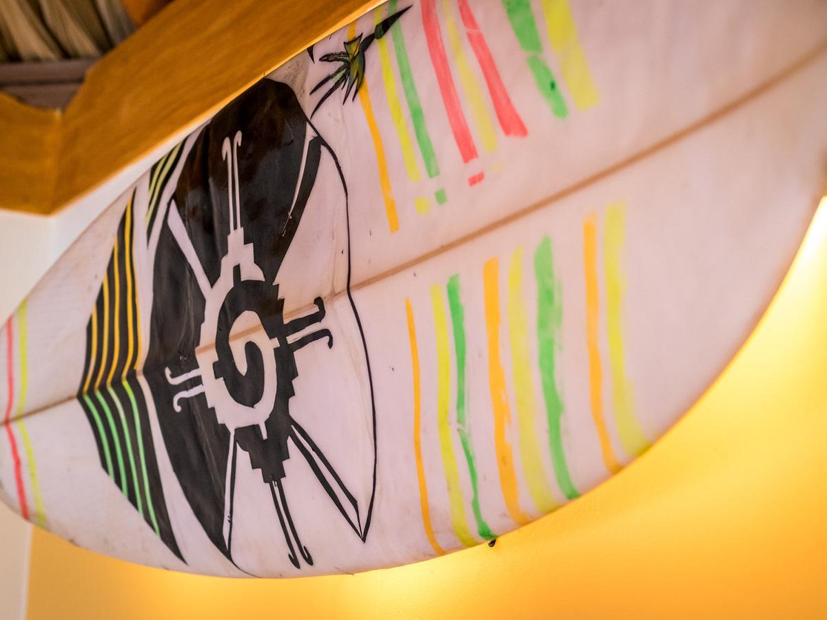 Experiencia Surf Camp Hostel Brisas de Zicatela ภายนอก รูปภาพ