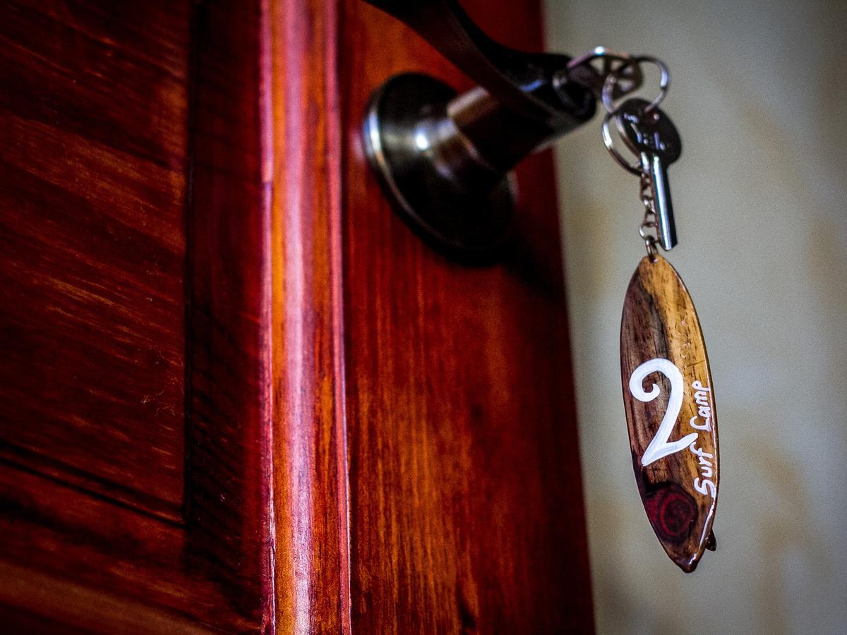 Experiencia Surf Camp Hostel Brisas de Zicatela ภายนอก รูปภาพ