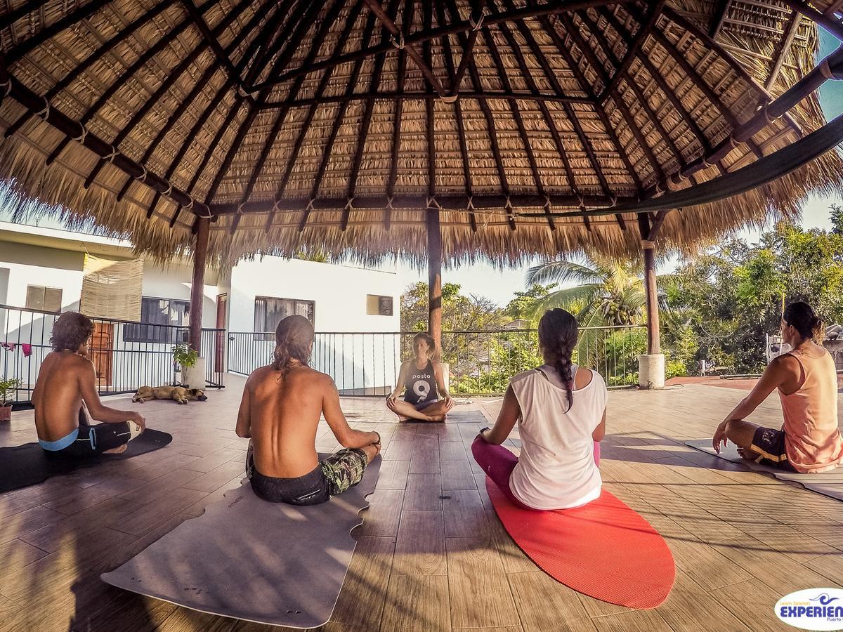 Experiencia Surf Camp Hostel Brisas de Zicatela ภายนอก รูปภาพ