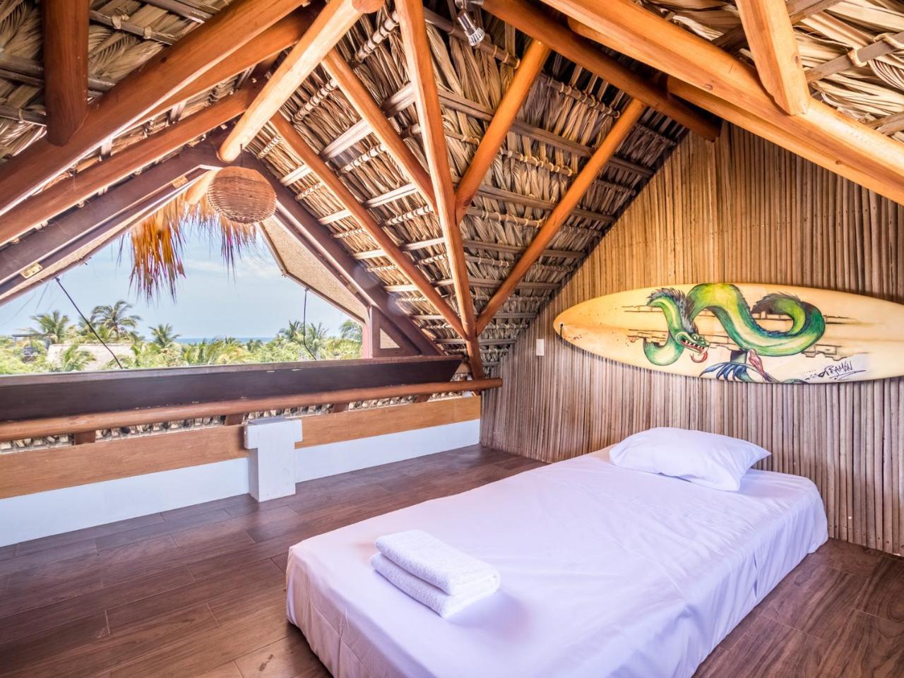 Experiencia Surf Camp Hostel Brisas de Zicatela ภายนอก รูปภาพ