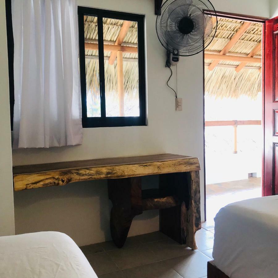 Experiencia Surf Camp Hostel Brisas de Zicatela ภายนอก รูปภาพ