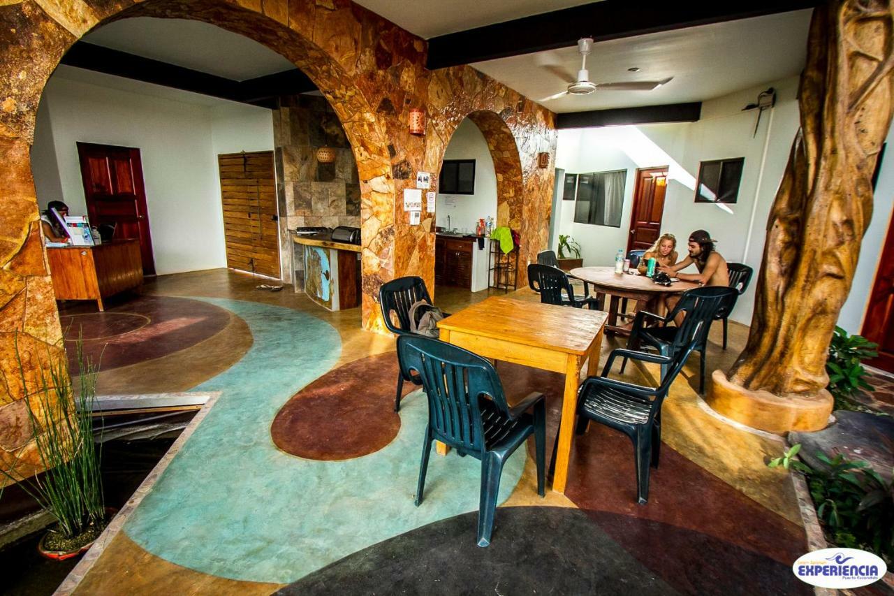 Experiencia Surf Camp Hostel Brisas de Zicatela ภายนอก รูปภาพ