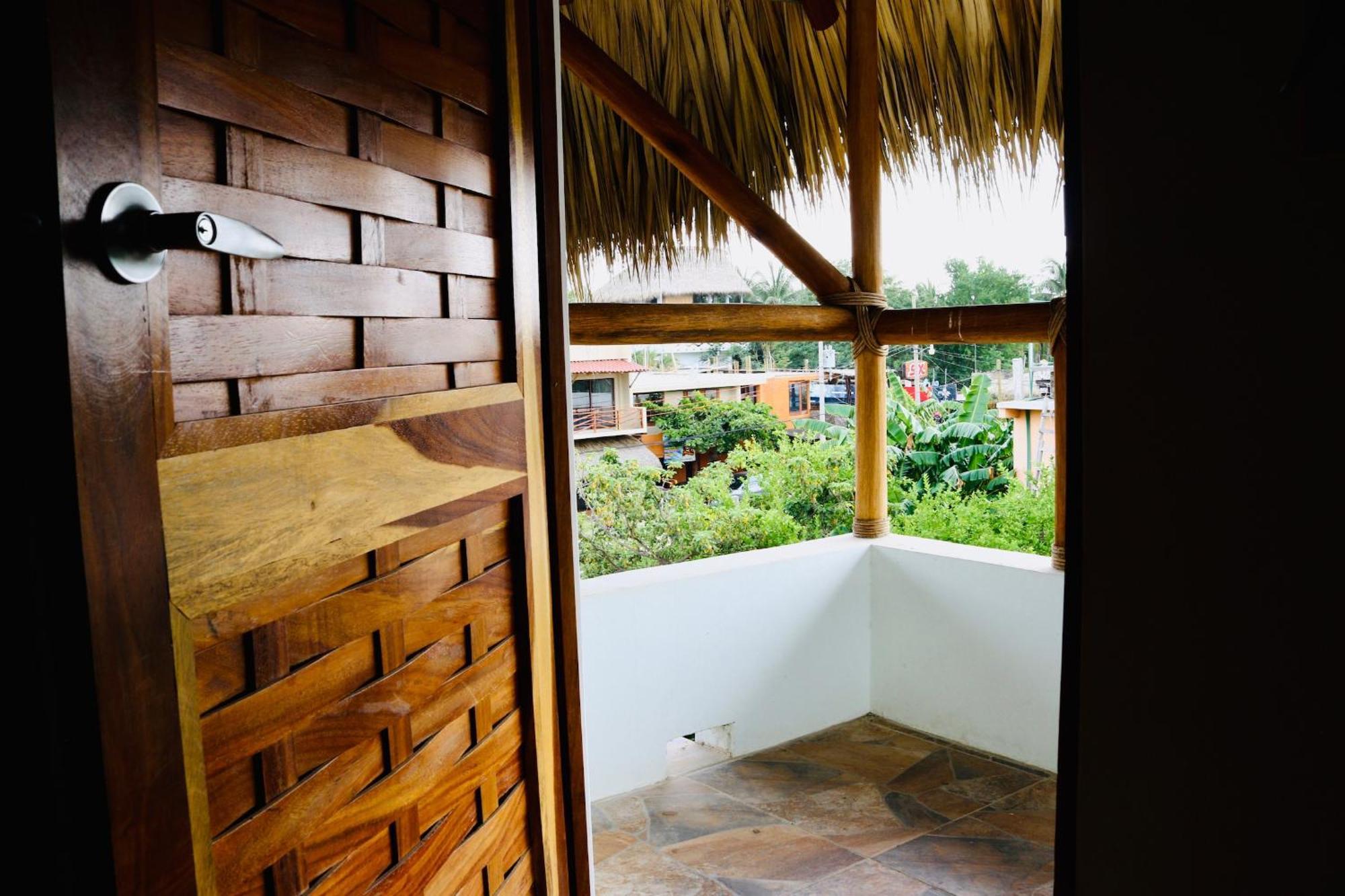 Experiencia Surf Camp Hostel Brisas de Zicatela ภายนอก รูปภาพ